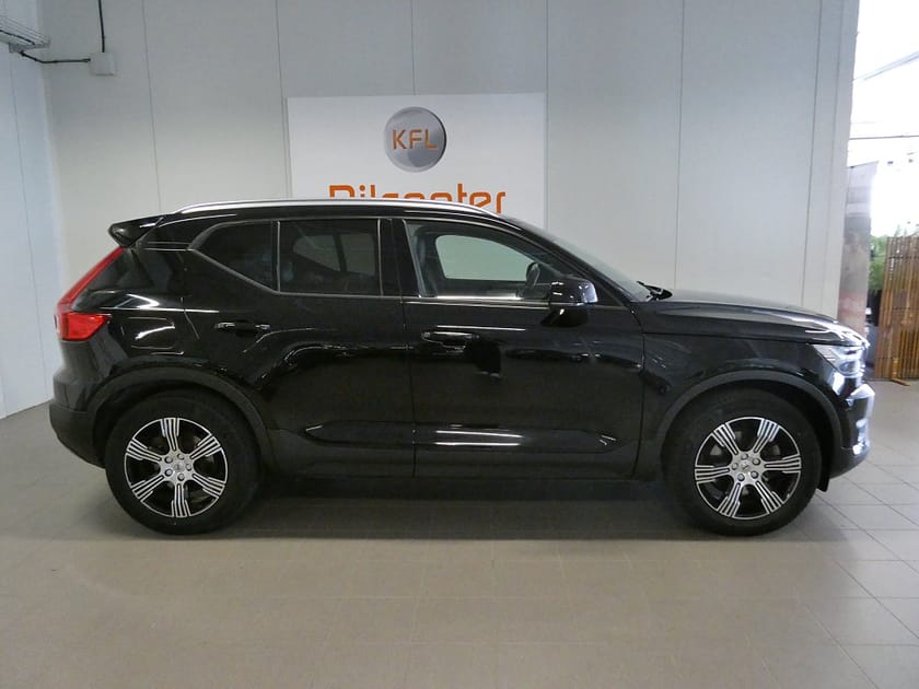 Bild 3 av Volvo XC40 B4 AWD Skinn-H&K-Drag-Värmare-Kamera-Navi-SoV