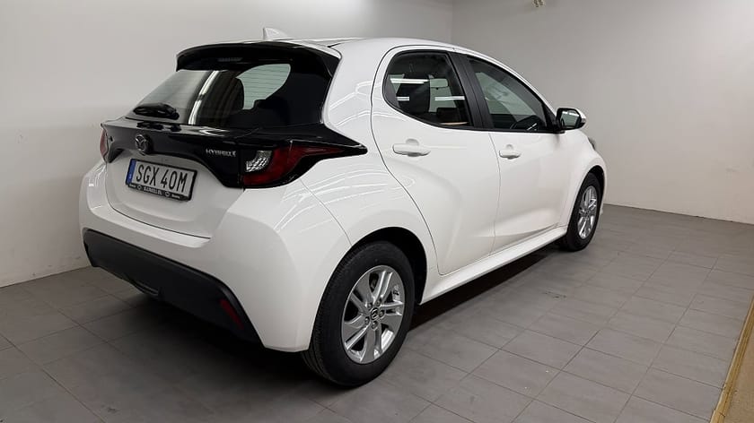 Bild 3 av Mazda 2 Hybrid Backkamera, låga mil!