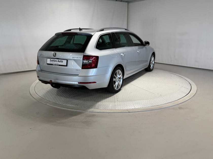 Bilde 3 av Škoda Octavia Stasjonsvogn Style 2,0 150hk 4x4 ACC/Krok/Kam/Webasto/Canton/Navi