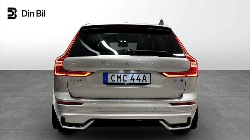 Bild 5 av Volvo XC60 B4 AWD 197 HK Geartronic Plus Dark Pano I Harman