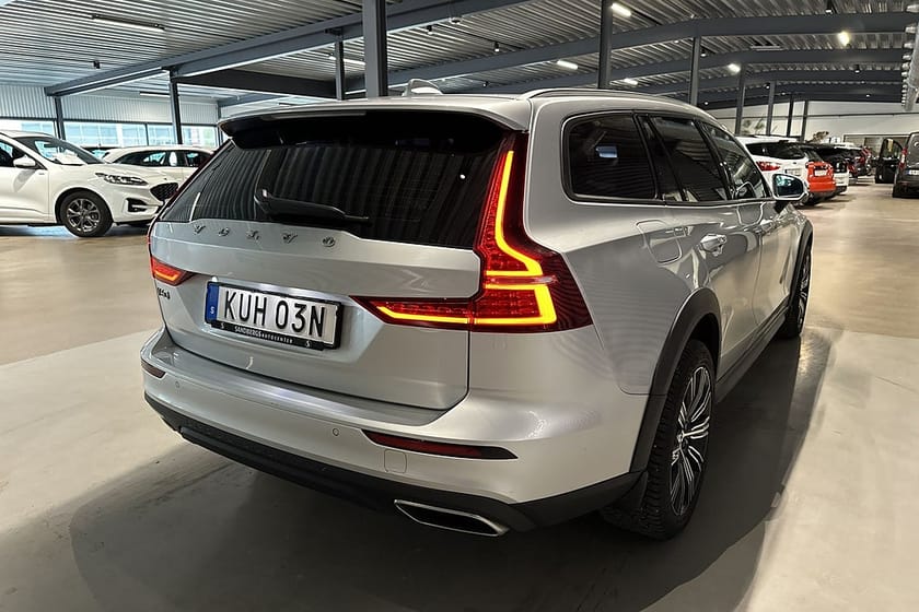 Bild 4 av Volvo V60 Cross Country D4 AWD Geartronic Momentum Värmare Navi Euro 6