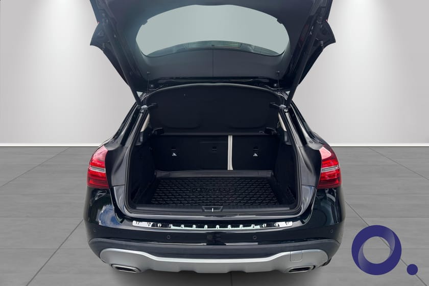 Bilde 5 av Mercedes-Benz GLA 200 d 4MATIC / Panorama/ Skinn/ automat/ Mye utstyr!