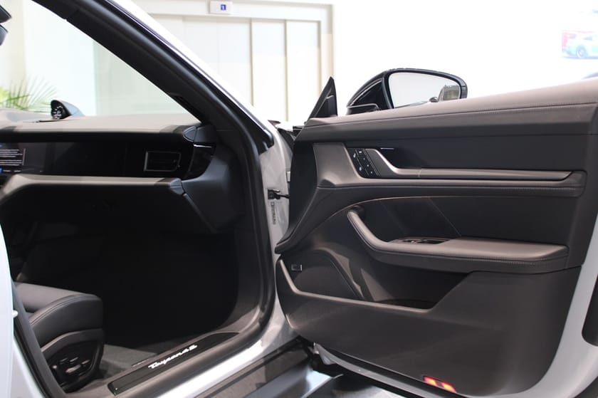 Bild 5 av Porsche Taycan 4S Sport Turismo Black Edition