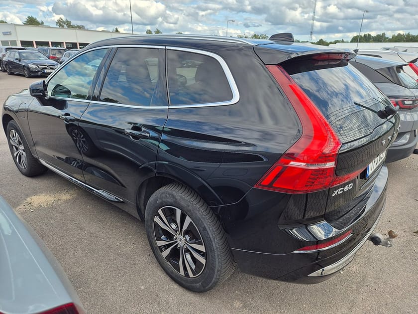 Bild 3 av Volvo XC60 T6 Recharge Core Bright plug in AWD 350HK 4x4 Panorama