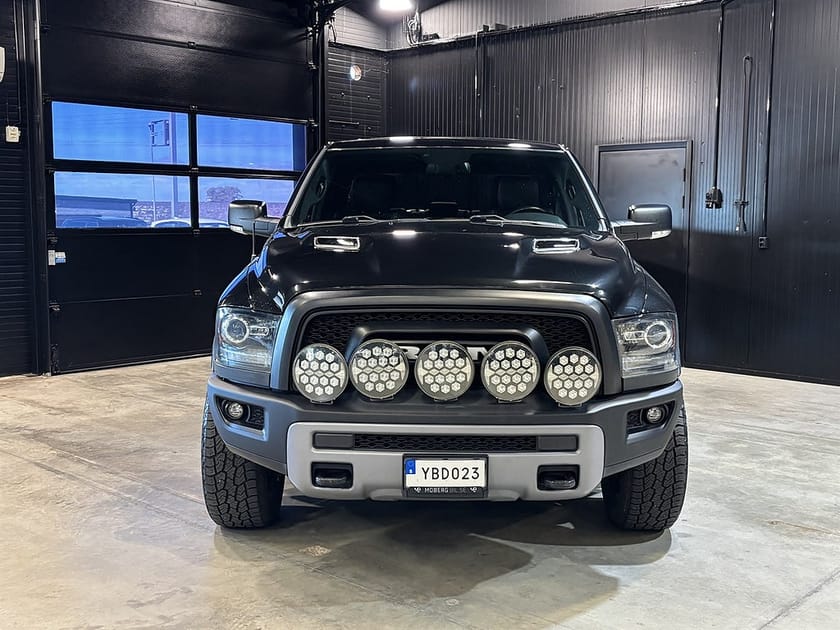 Bild 2 av RAM 1500 Crew Cab Dodge 5.7 V8 HEMI 4x4 (395hk)
