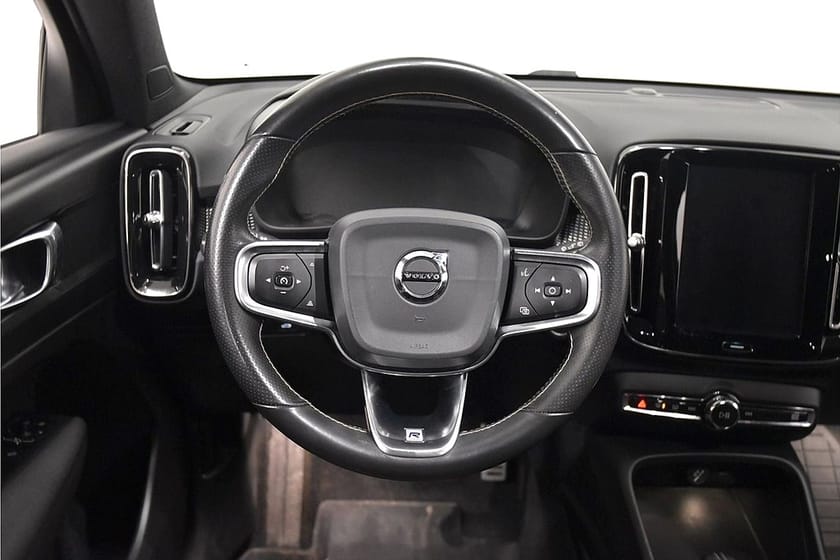 Bild 2 av Volvo XC40 T3 R-design Dragkrok B-värm Skinn VOC