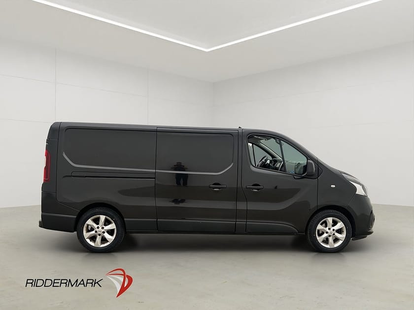 Bild 2 av Nissan NV300 Skåpbil L2 1.6dCi Värmare Dragkrok B-Kamera V-Inredd