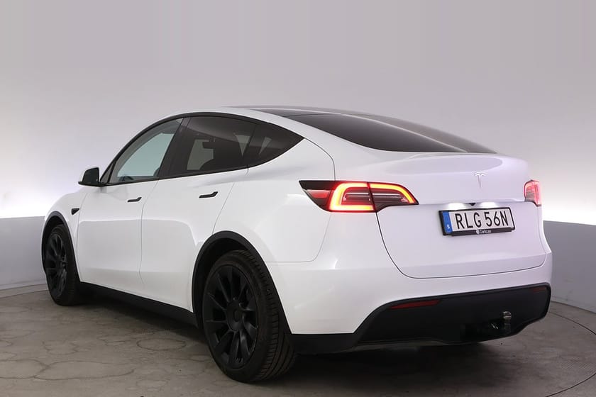 Bild 4 av Tesla Model Y Standard Range RWD Autopilot 20" Pano Drag