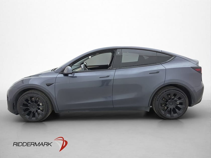 Bild 5 av Tesla Model Y Long Range AWD MOMS Autopilot Sv-Såld Kamera
