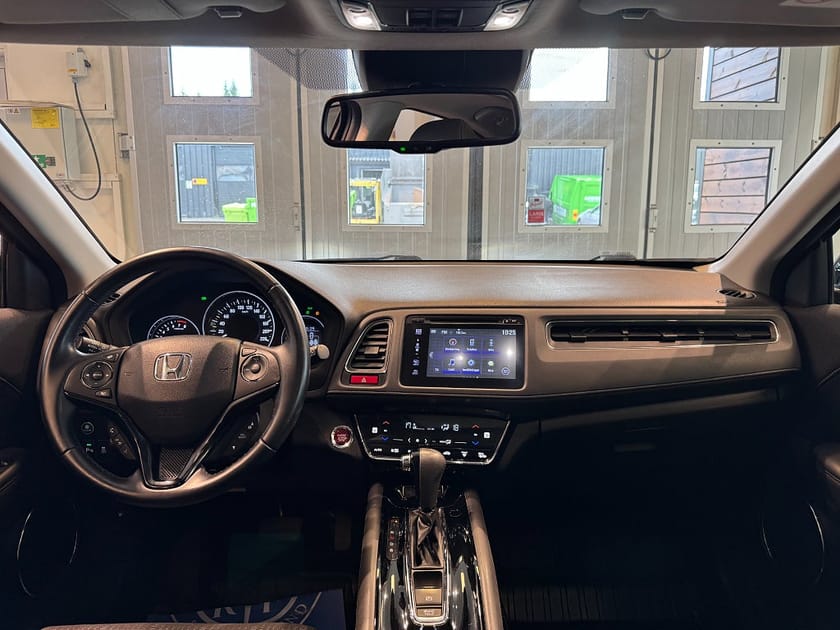 Bild 5 av Honda HR-V 1.5 i-VTEC Aut Drag Gps Pano M-värmare 1-Ägare B-kamera