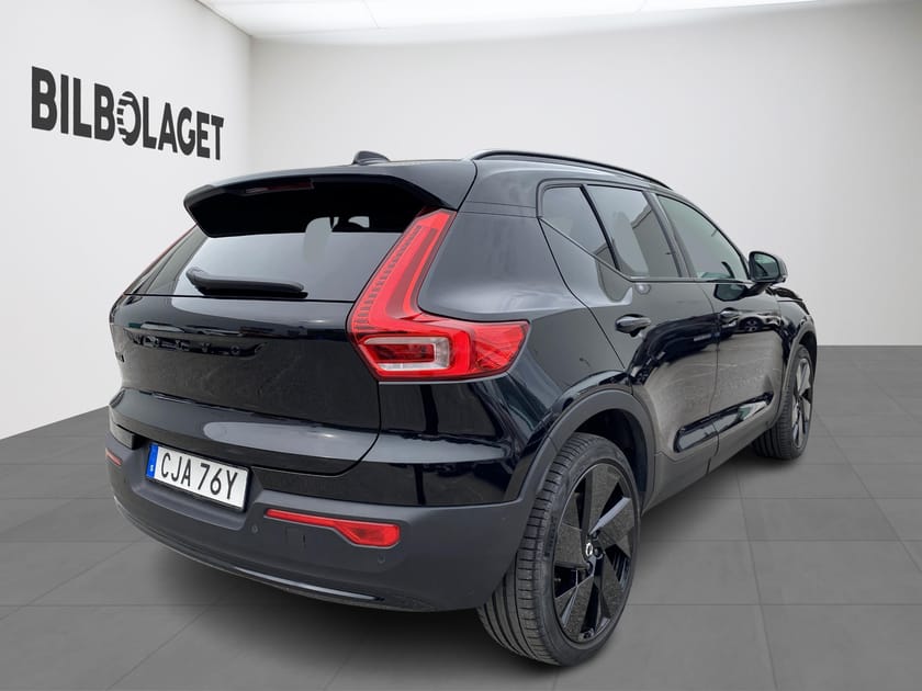 Bild 4 av Volvo EX40 Twin Motor Performance M Plus Black Edt