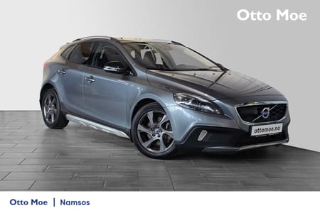 Volvo V40 Cross Country D2 Summum Man. | Kamera | Skinn | Glasstak|