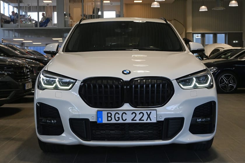 Bild 5 av BMW X1 xDrive25e xDrive 25e M Sport Drag Pano HUD
