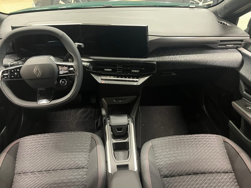 Bild 5 av Renault Clio TCe 115 techno 5-d *Privatleasing 3 990kr/mån*