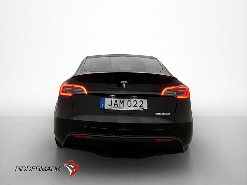 Bild 4 av Tesla Model Y Performance AWD Ljus Interiör Moms Pano Kamera