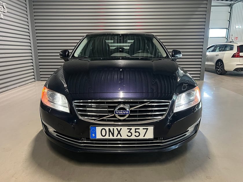 Bild 2 av Volvo S80 D4 Geartronic Summum Skinn Värmare PDC Blis Drag Euro 6