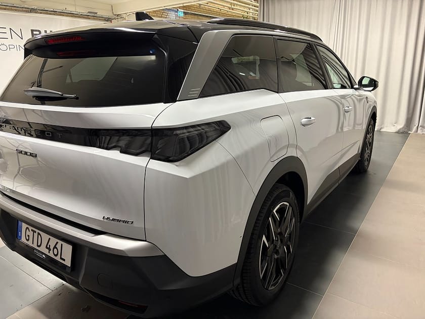 Bild 4 av Peugeot 5008 Hybrid 145 GT AUT 7-Sits Inkl. Vinterhjul