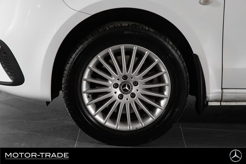 Bilde 5 av Mercedes-Benz Vito 116 CDI 4x4 3.0t 4MATIC A2 | LANG | x2 SKYVEDØRER | 3-SETER