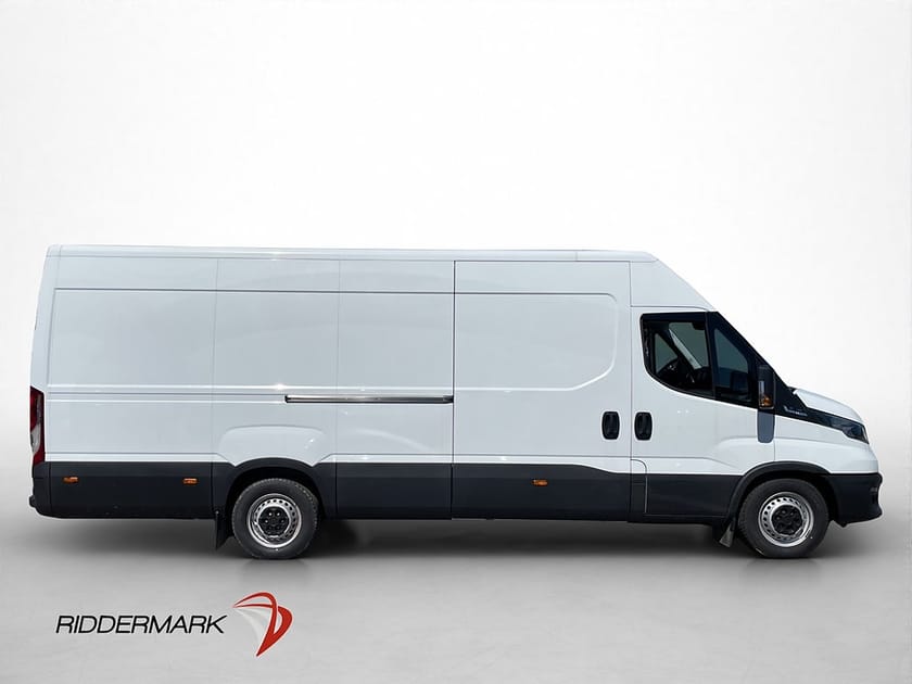 Bild 2 av Iveco Daily 35-140 Van L4H2 2.3JTD D-Värmare 3-Sits Bluetooth MOMS