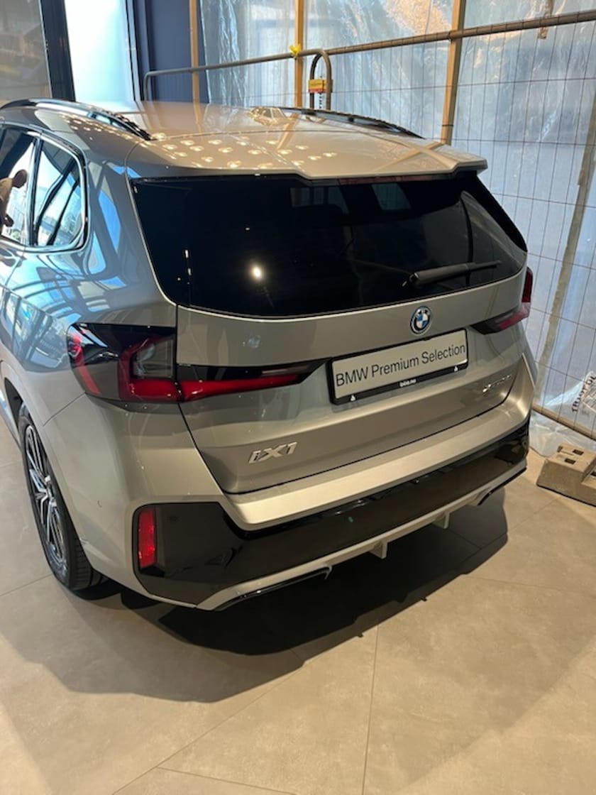 Bilde 3 av BMW iX1 xDrive30 Fully Charged, M-Sport,H/K,ACC,H-feste