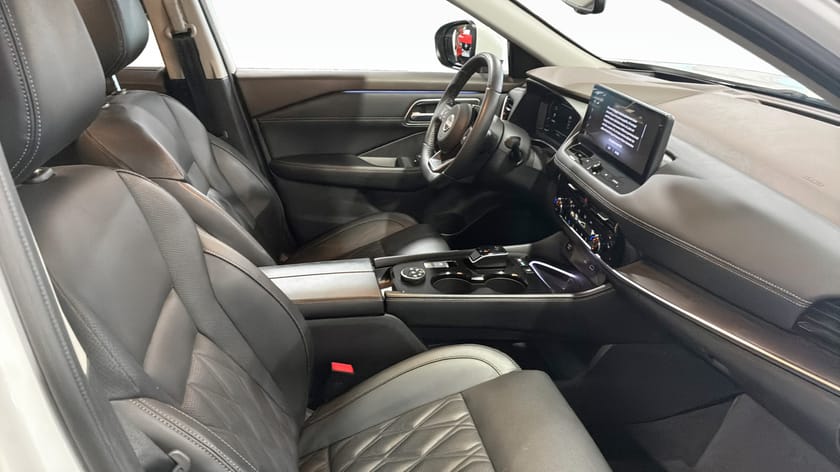 Bild 3 av Nissan X-Trail e-4ORCE TEKNA