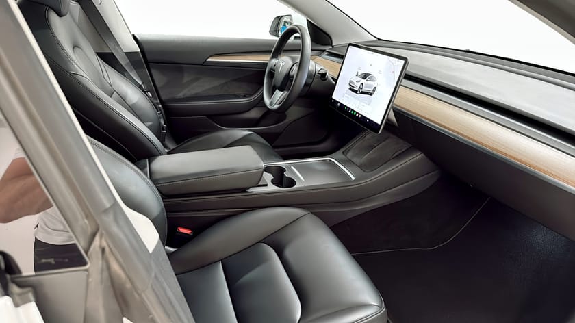Bild 3 av Tesla Model 3 Long Range AWD 498hk Panorama