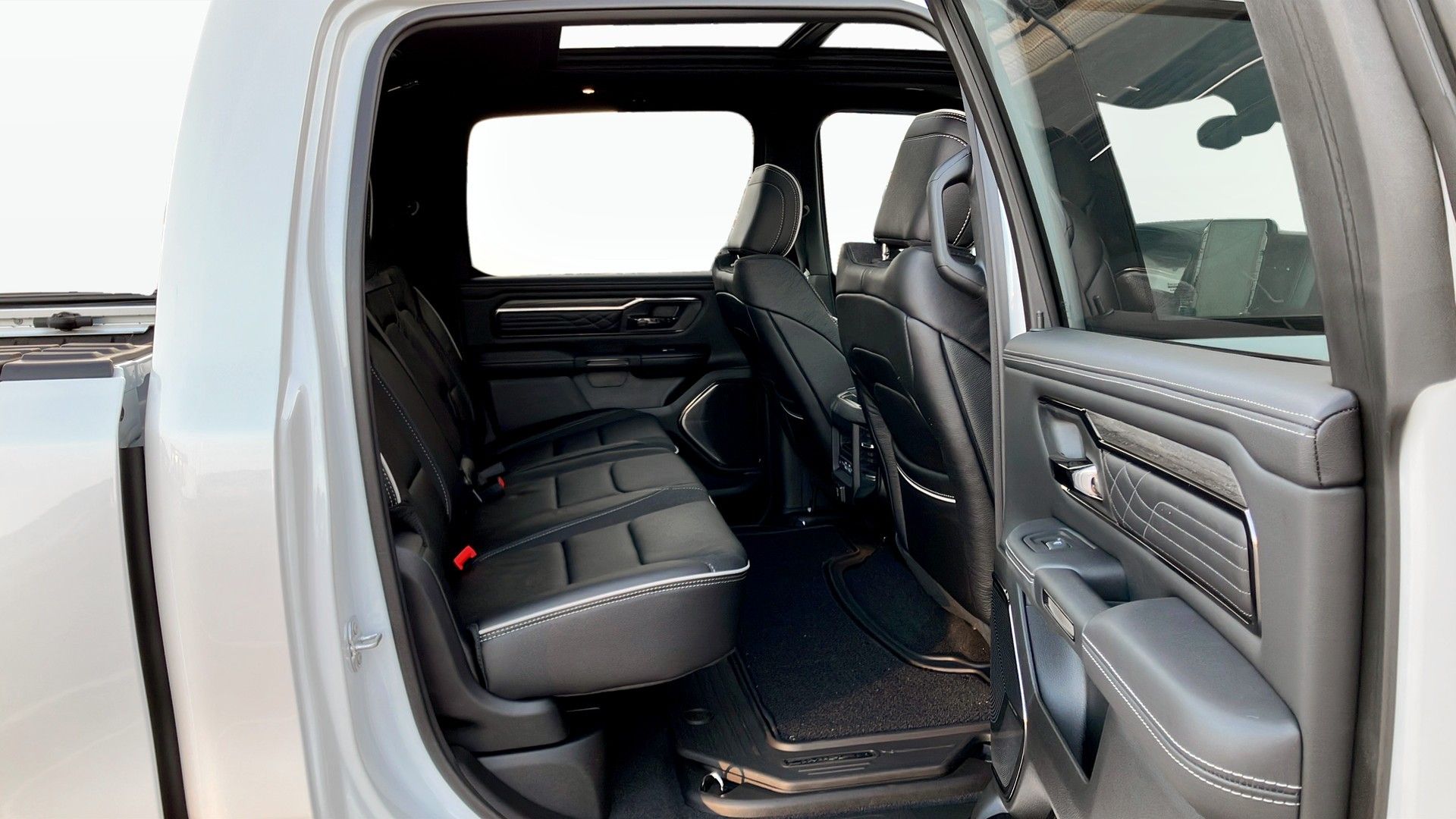 RAM 1500 LIMITED CREW CAB 2025, bild 5/10
