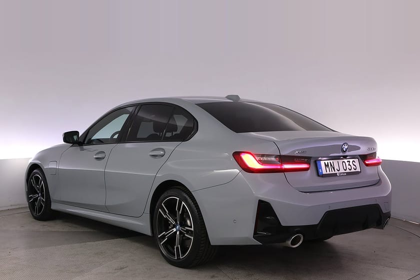 Bild 4 av BMW 330e xDrive Sedan