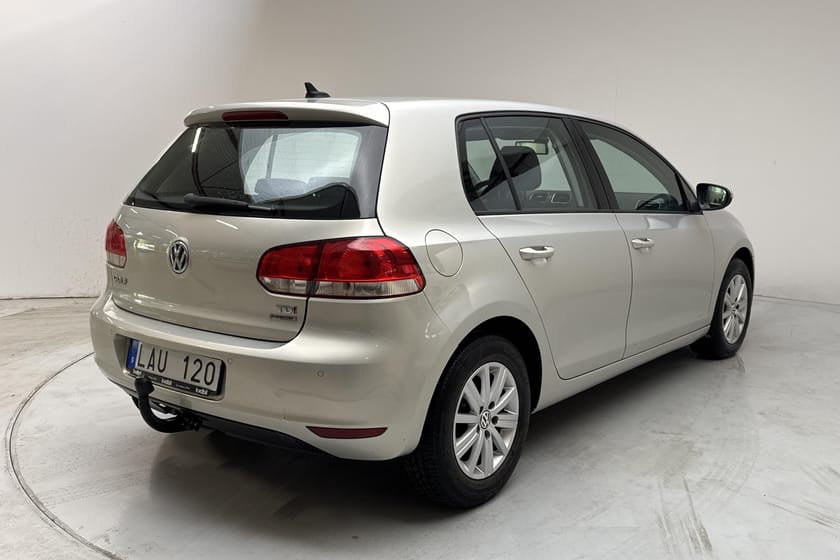 Bild 5 av Volkswagen Golf VI 1.6 TDI 5dr (105hk) Reparationsobjekt