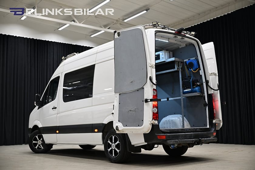 Bild 5 av Volkswagen Crafter 163HK Dubbelhytt|Crossbuss|Drag|Värmare|Uppvärmt-skåp