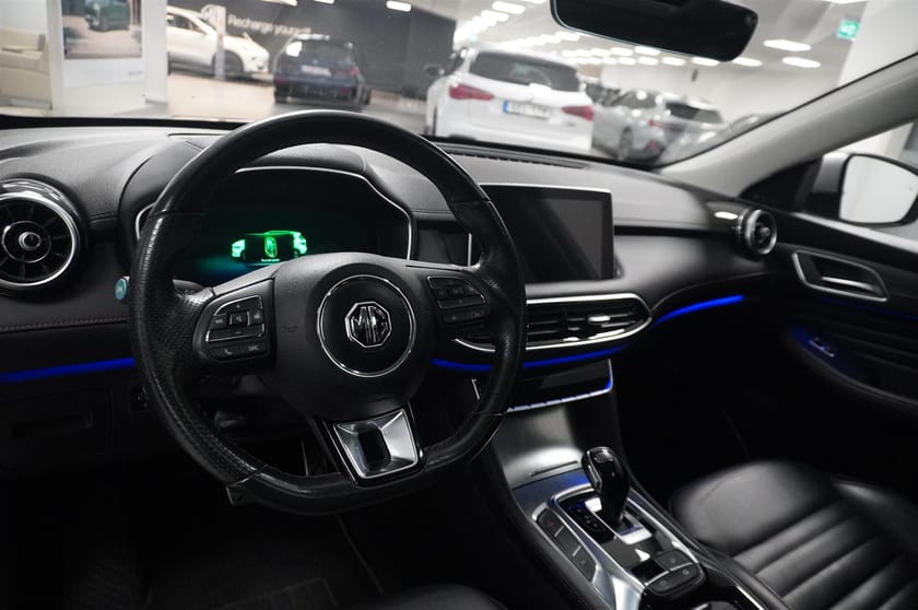 Bild 2 av MG EHS PHEV