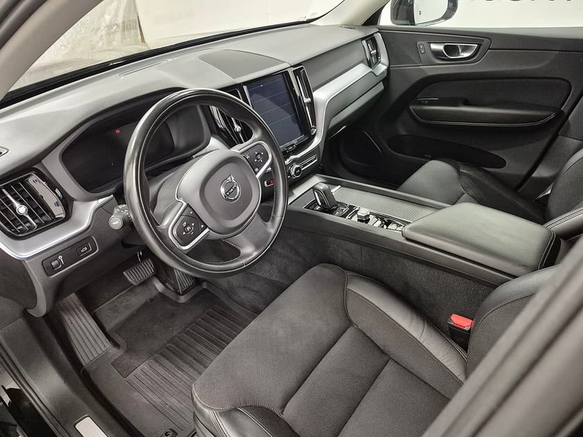 Bild 2 av Volvo XC60 AWD B4 MILDHYBRID 197HK 4x4 Advanced