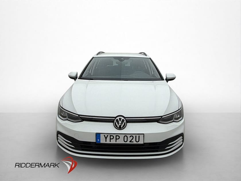 Bild 2 av Volkswagen Golf Sportscombi V 1.5 eTSI 131hk Adp-fart Carplay