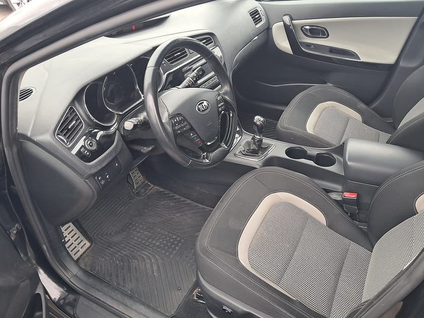 Bild 3 av Kia cee'd_sw COMBI CDI 128HK Panorama