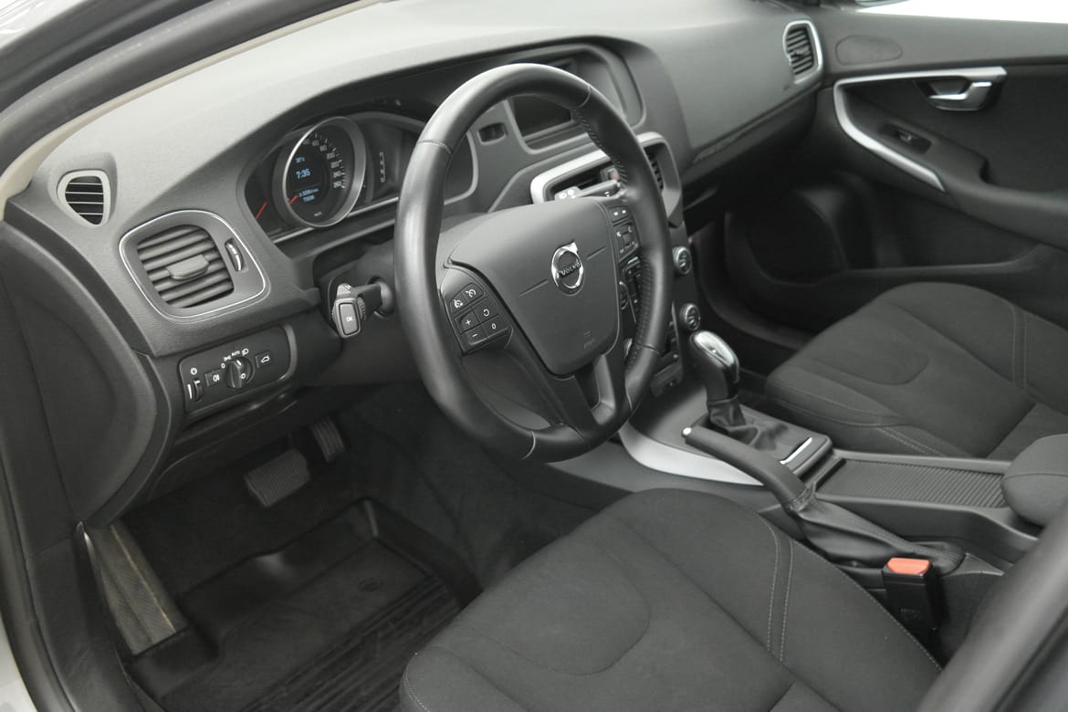 Volvo V40 2018 - miniatyr 8