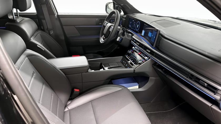 Bild 3 av Hyundai Santa Fe PHEV 4WD Calligraphy Line - Plug-In Hybrid - Fyrhjulsdrift - 6 sätes