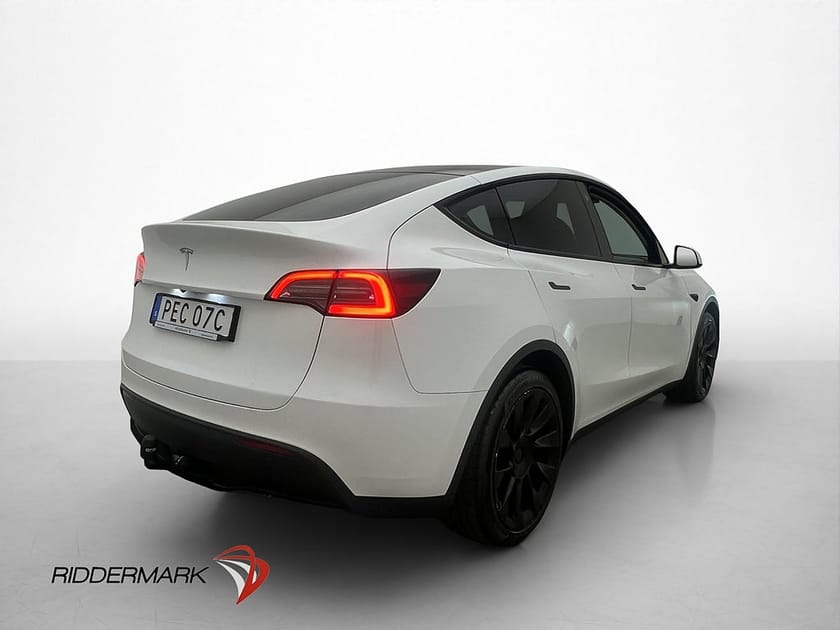 Bild 5 av Tesla Model Y Long Range AWD Dragkrok Pano Värmepump AP MOMS