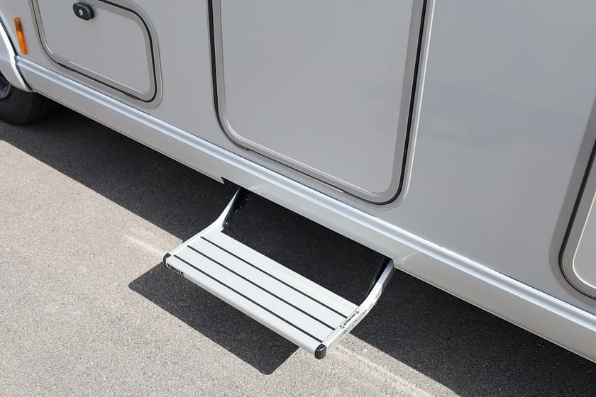 Bild 4 av Mercedes-Benz Sprinter 519 CDI Chassi Frankia I 8400 GD PLATIN Hydrauliska stödben/AC/Drag