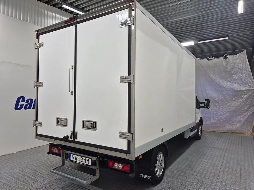 Bild 3 av Ford Transit 350 Chassi Cab Påbyggt skåp med kyla 130HK