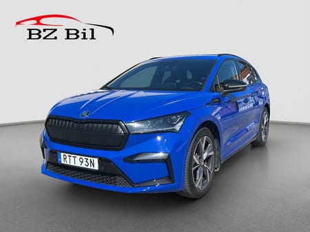 Škoda Enyaq iV 80x Skoda AWD Sportline Drag MOMS B-Kamera Värmare SE SPEC