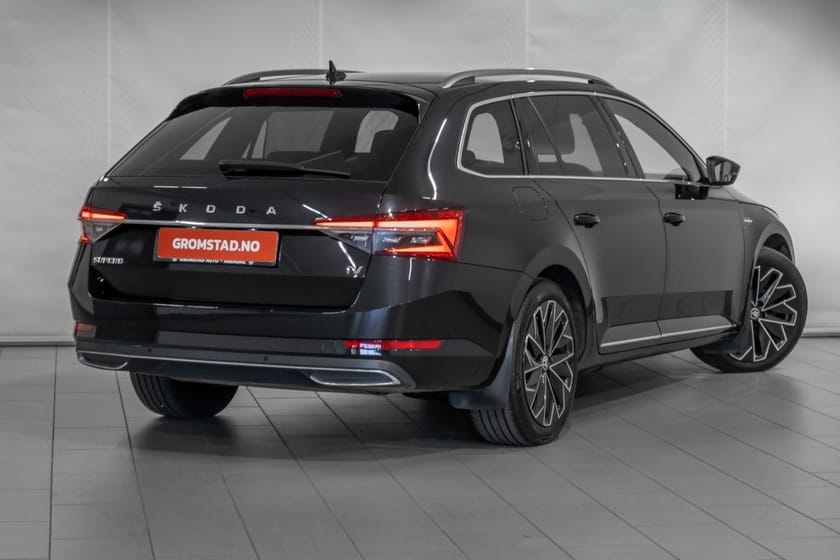 Bilde 5 av Škoda Superb iV Combi 1,4 TSI 218hk L&K