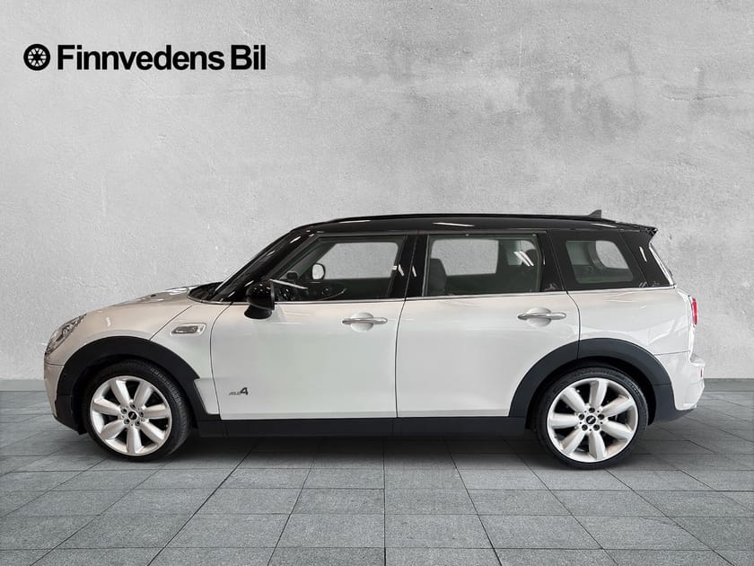 Bild 2 av MINI Cooper S ALL4 Clubman – Salt II (V-hjul)