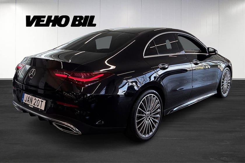 Bild 3 av Mercedes-Benz CLA 200 Coupe AMG Burmester Keyless Panelbelysning