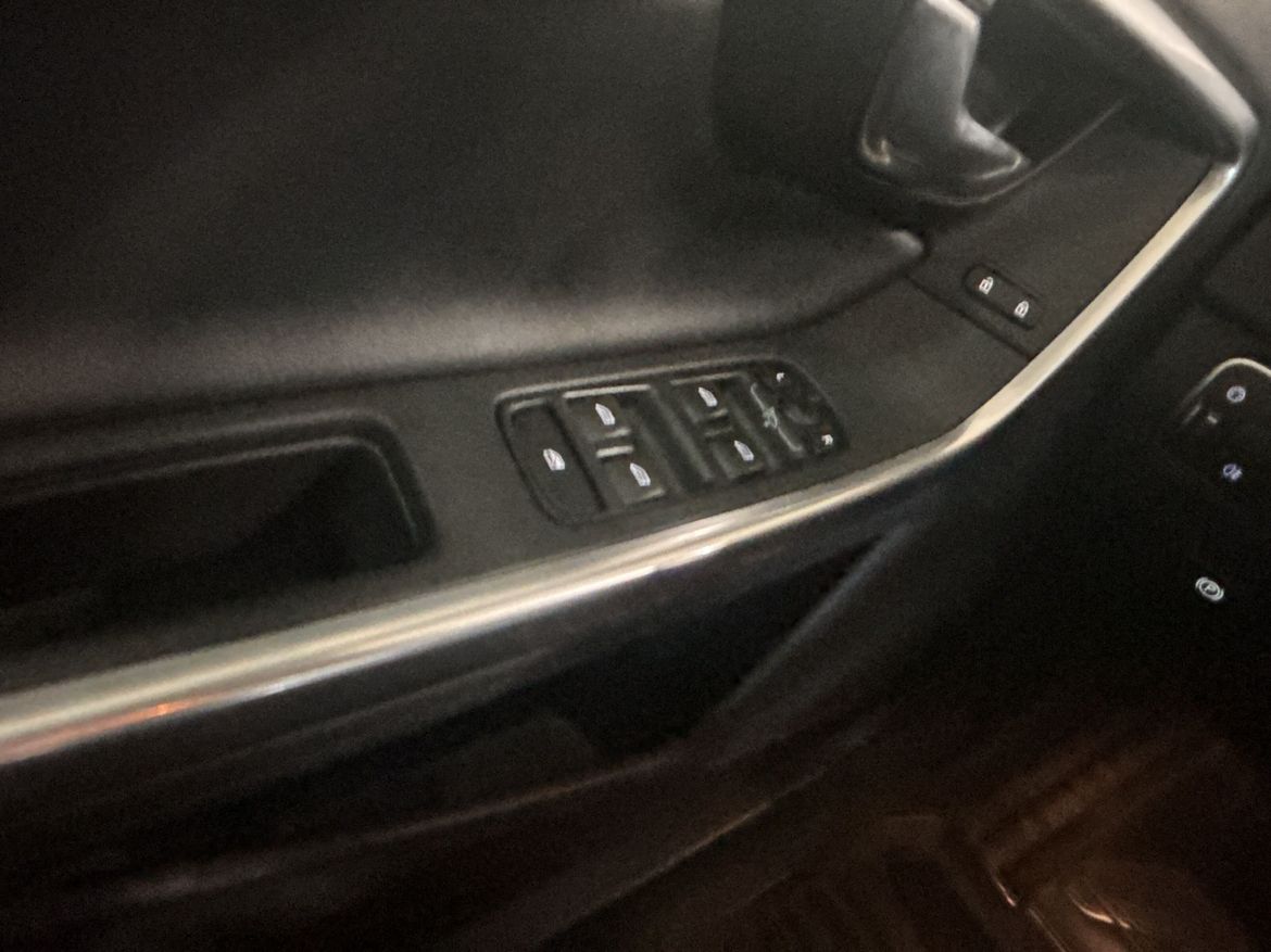 14 / 16