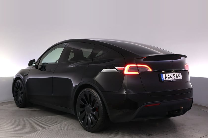 Bild 4 av Tesla Model Y Performance Uppgraderad Autopilot Pano Drag