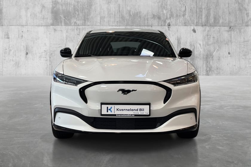 Bilde 2 av Ford Mustang Mach-E Long Range AWD LR ACC/Skinn/Ryggekamera/Navi/2års Garanti
