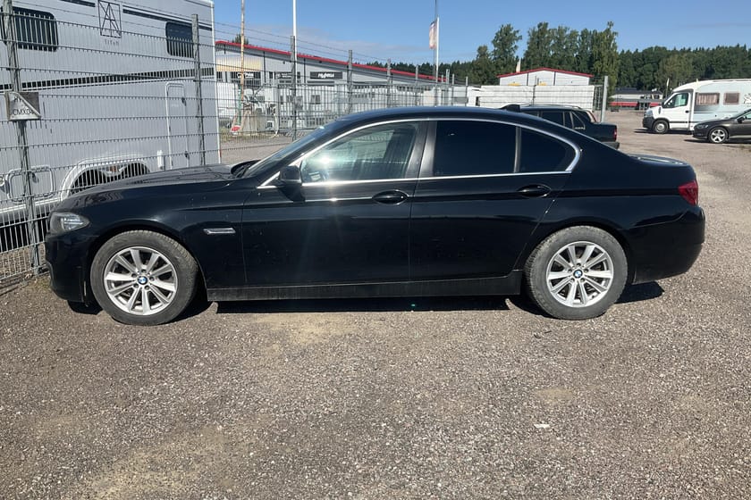 Bild 3 av BMW 520d Sedan 520 Sedan, F10 (190hk) Läder Reparationsobjekt