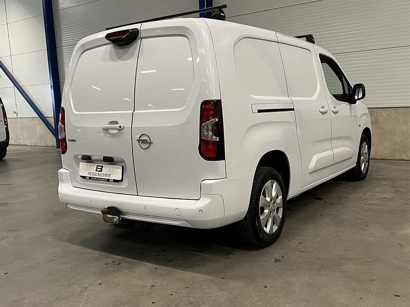 Bild 4 av Opel Combo Cargo XL 1.5 100 Manuell 102 HK / Leasebar / L2 / Värmare /