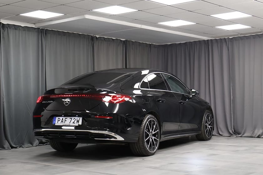 Bild 2 av Mercedes-Benz CLA 250+ AMG Line Premium Drag Rattvärme Keyless Panorama
