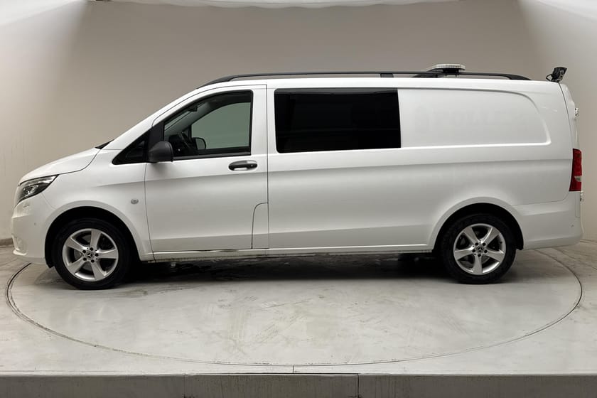Bild 2 av Mercedes-Benz Vito Mixto 119 CDI 4x4 3.0t 4MATIC W447 (190hk)